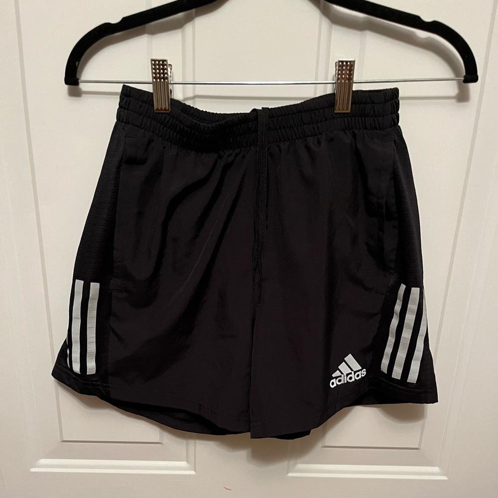 Men’s Adidas Aeroready Running shorts. Size small. 5 inch